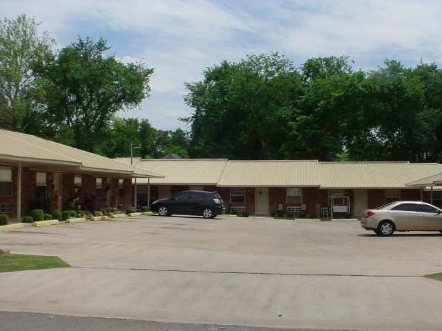 1724 Hubbard St in Paris, TX - Foto de edificio - Other