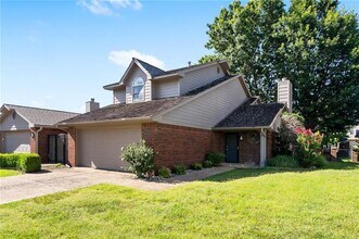 29 W La Quinta Ct in Rogers, AR - Building Photo - Building Photo