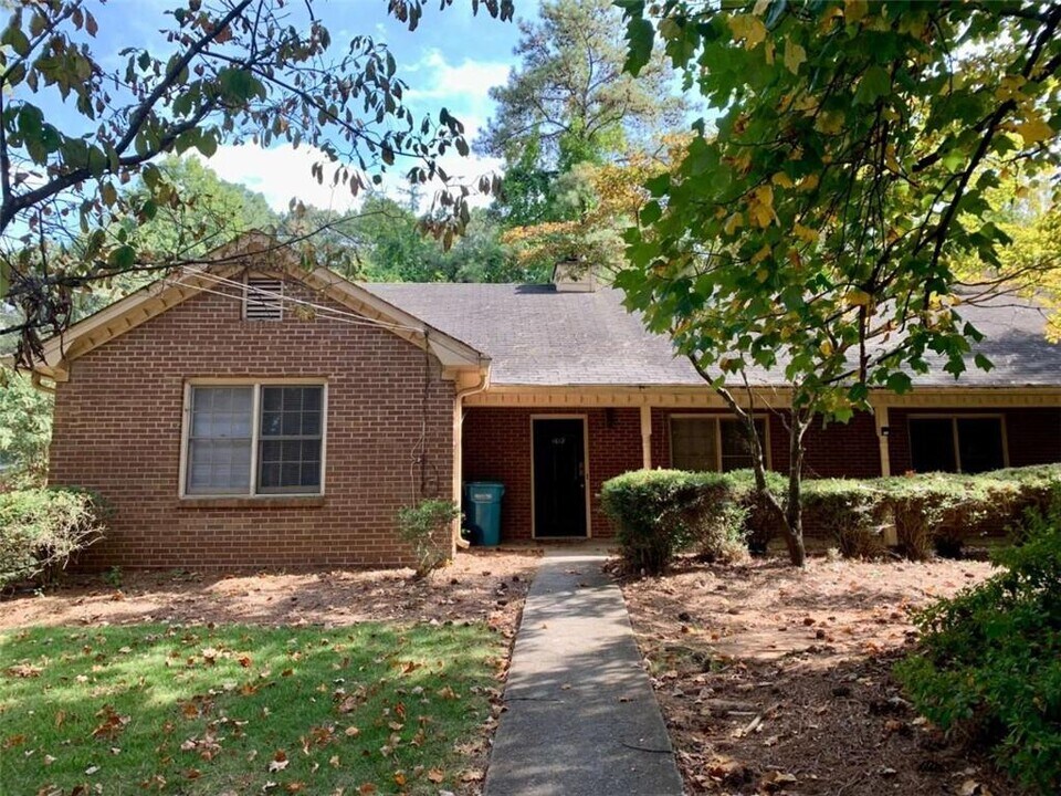 1612 Pirkle Rd in Norcross, GA - Building Photo
