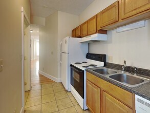 1394 1/2 Indianola Ave in Columbus, OH - Building Photo - Building Photo