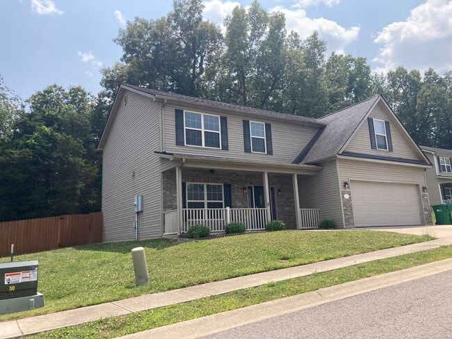 103 Ashmore Ct in Radcliff, KY - Building Photo - Building Photo