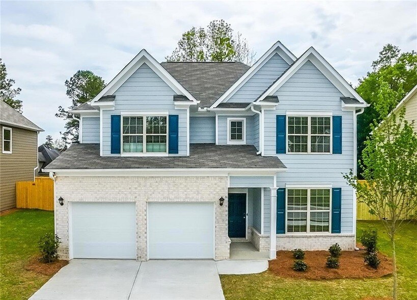 215 Horizon Way in Dallas, GA - Building Photo