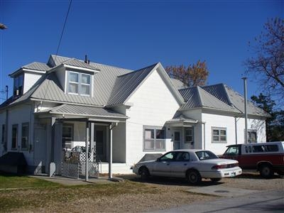 719 S Vine St in Mt Vernon, MO - Building Photo