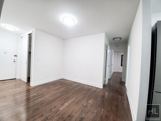 EAST 56 STREET in New York, NY - Building Photo - Building Photo