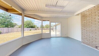 1604 Wildflower Dr in Round Rock, TX - Building Photo - Building Photo