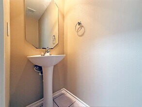 63 Ledgestone Pl in Spring, TX - Building Photo - Building Photo