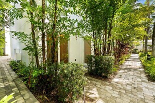 775 NE 4th Ave in Fort Lauderdale, FL - Building Photo