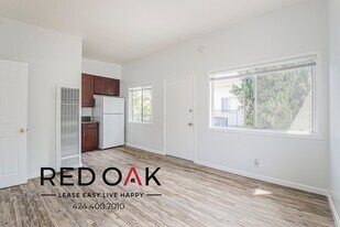4241 Van Horne Ave, Unit 8 in Los Angeles, CA - Building Photo