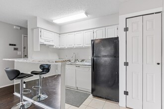 1712 Baird Farm Cir in Arlington, TX - Building Photo - Building Photo