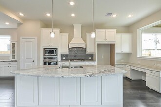 3742 Pinebrook Hollow Ln in Spring, TX - Foto de edificio - Building Photo
