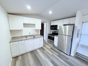 930 Cedar Village Ln in Seneca, SC - Building Photo - Building Photo