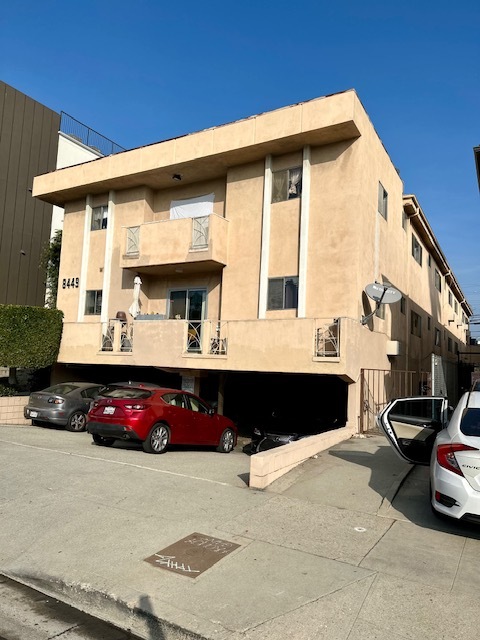 8449 Blackburn Ave, Unit 2 in Los Angeles, CA - Foto de edificio - Building Photo