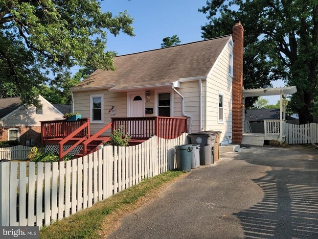 1015 Veirs Mill Rd in Rockville, MD - Building Photo - Building Photo