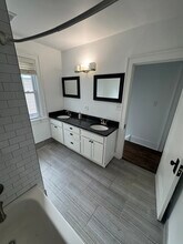 827 Longfellow Ave in Royal Oak, MI - Foto de edificio - Building Photo