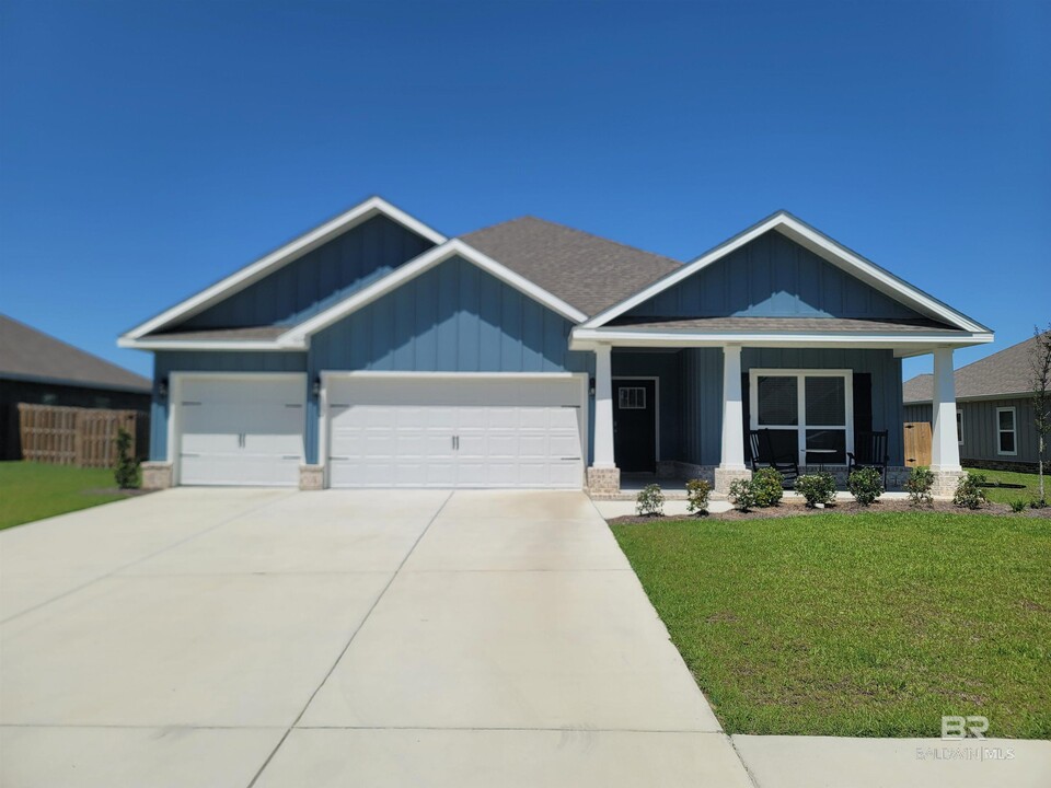 7977 Calverton St in Foley, AL - Building Photo