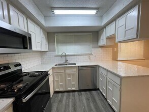 2304 Norwich Ct in Arlington, TX - Building Photo - Building Photo