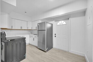 1391 NW 102nd St in Miami, FL - Building Photo