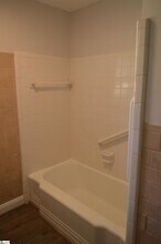 206 Hillside Dr in Greer, SC - Building Photo - Building Photo