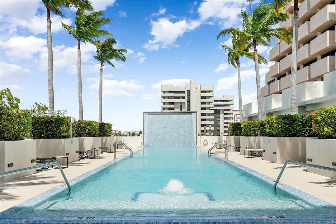 515 Valencia Ave, Unit #203 in Coral Gables, FL - Foto de edificio