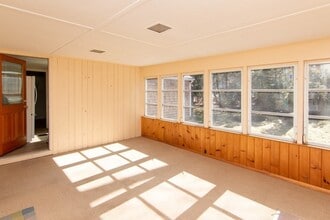 98 Hillcrest Dr in Attleboro, MA - Building Photo - Building Photo