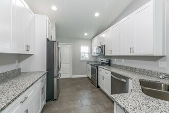 105 Pompei Dr in Poinciana, FL - Building Photo - Building Photo