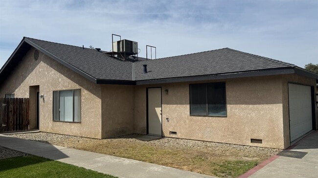 property at 2447 Knowlwood Dr