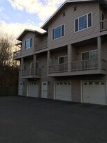 9245 Commons Pl in Anchorage, AK - Building Photo