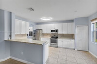 11706 SW 154th Ct in Miami, FL - Foto de edificio - Building Photo