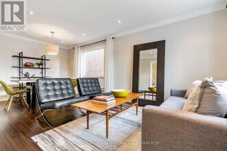 2369 Proudfoot Trail in Oakville, ON - Building Photo - Building Photo