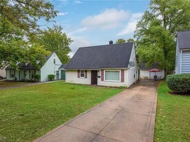 19602 Cherrywood Ln in Warrensville Heights, OH - Building Photo