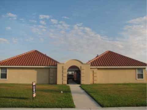 104 S Ridge Ave in San Juan, TX - Building Photo