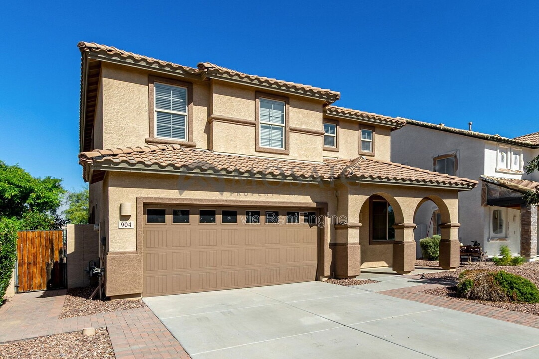 904 E Euclid Ave in Gilbert, AZ - Building Photo