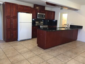 1444 E Colton Ave in Redlands, CA - Foto de edificio - Building Photo