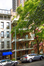 341 E 78th St in New York, NY - Building Photo - Building Photo