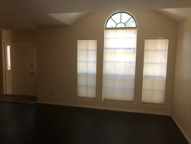 property at 43 N Pathfinders Cir