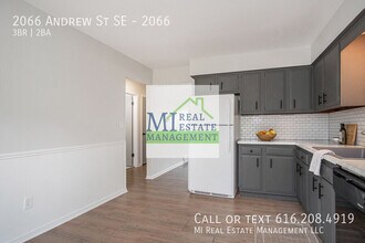 2066 Andrew St SE in Kentwood, MI - Building Photo - Building Photo