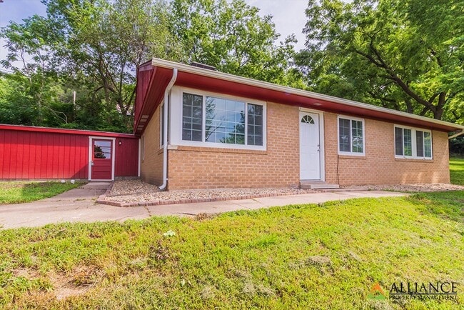 property at 1312 N 8th St