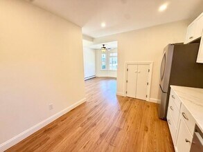 3 Freeborn St in Newport, RI - Building Photo - Building Photo