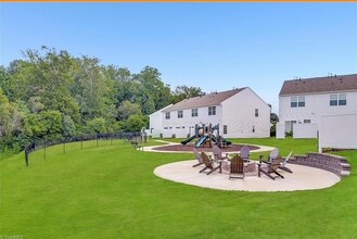 1832 Autumn Mist Dr in Winston-Salem, NC - Building Photo - Building Photo