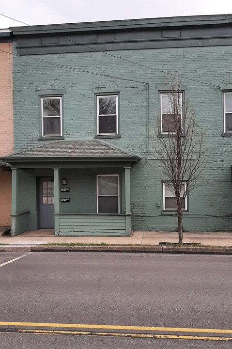 306 Blair St, Unit 2 in Hollidaysburg, PA - Foto de edificio