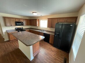 400 Lake St in Athens, GA - Building Photo - Building Photo