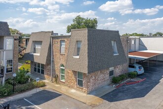 Braeswood Park Condominiums in Houston, TX - Building Photo - Building Photo
