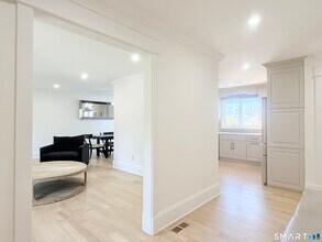 49 Spring Hill Ave in Norwalk, CT - Building Photo - Building Photo