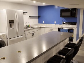 1260 Dogwood Rd, Unit Lower in Arnold, MD - Building Photo - Building Photo