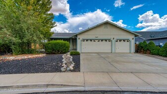 2312 Rockin Robin Dr in Spanish Springs, NV - Building Photo