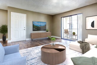 Las Brisas Apartments in Indio, CA - Building Photo - Building Photo