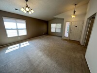 2212 Las Brisas Cir SE in Rio Rancho, NM - Building Photo - Building Photo