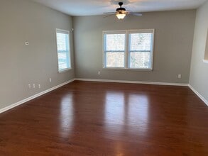 2124 Lake Vista Drive in Mount Holly, NC - Building Photo - Building Photo