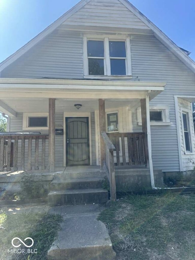 property at 1052 N Mount Street