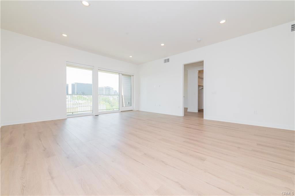 1507 Rivington in Irvine, CA - Building Photo